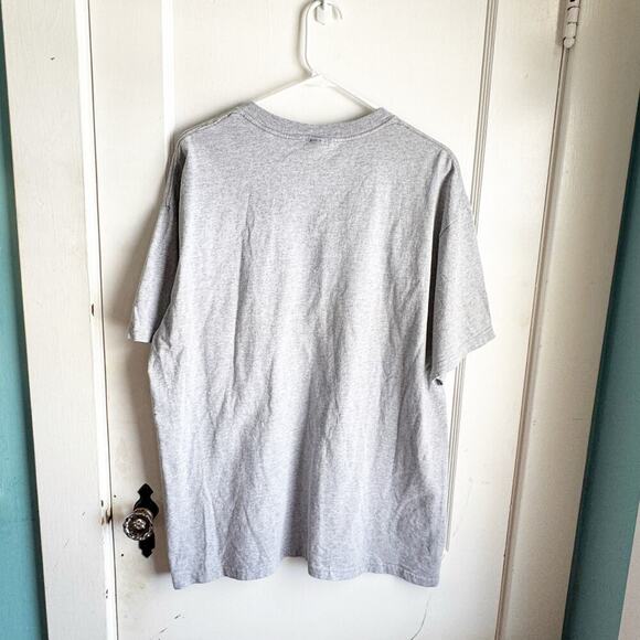 Anvil Heather Gray Denmark Embroidered Logo Men’s T-Shirt Travel Size XL Europe - Picture 4 of 4